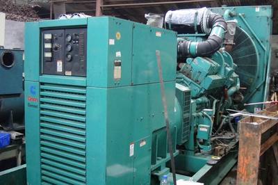 供應(yīng)江蘇常州二手進(jìn)口康明斯柴油發(fā)電機(jī)組50KW-2000KW直銷
